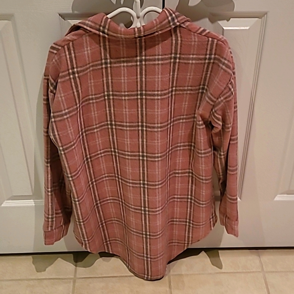 Shacket - Picture 3 of 6